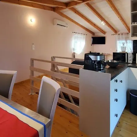 Momentum X - Modern Maisonette With Pool & View * ハニア