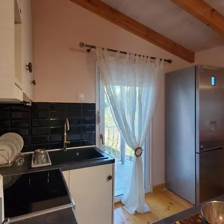 Momentum X - Modern Maisonette With Pool & View ハニア