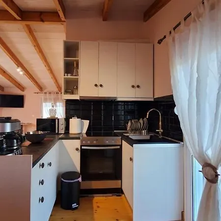 Momentum X - Modern Maisonette With Pool & View 別荘 *